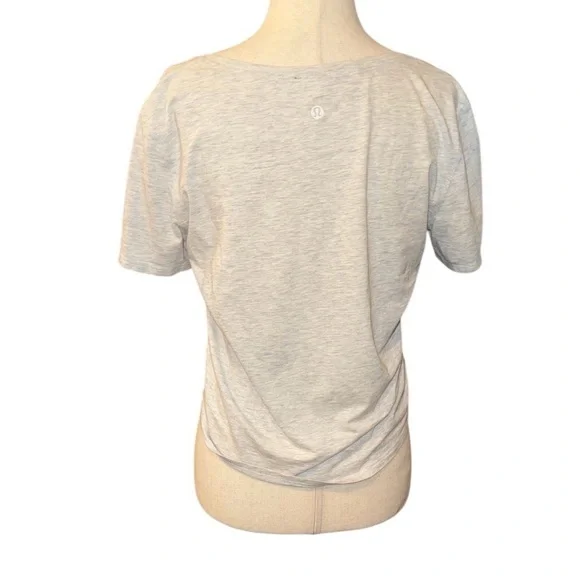 lululemon athletica Women's Light Gray Short Sleeve Tee - Picture 3 of 3